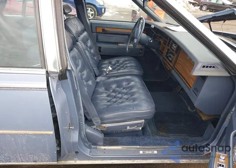 1984 Cadillac Seville z USA, uszkodzony, nr VIN 1G6AS6989EE826093